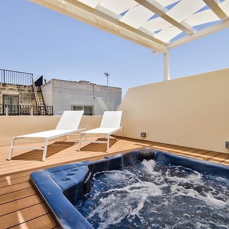 Amazing 4-Bedroom Sliema Town House With Jacuzzi Εξωτερικό φωτογραφία